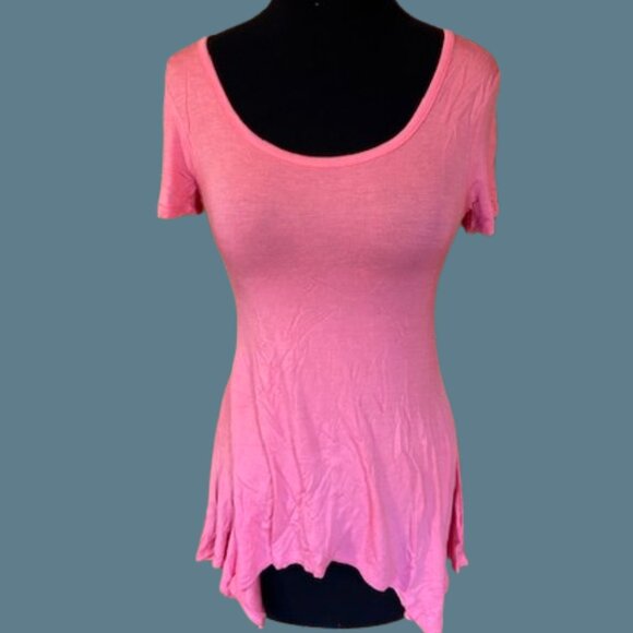 Zenana Outfitters Tops - Coral Sharkbite Shirt